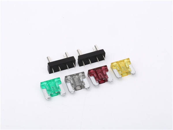 GF-717N超小型汽车保险丝座